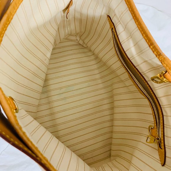 Louis Vuitton Delightful PM in Damier Azur - Picture 12 of 16